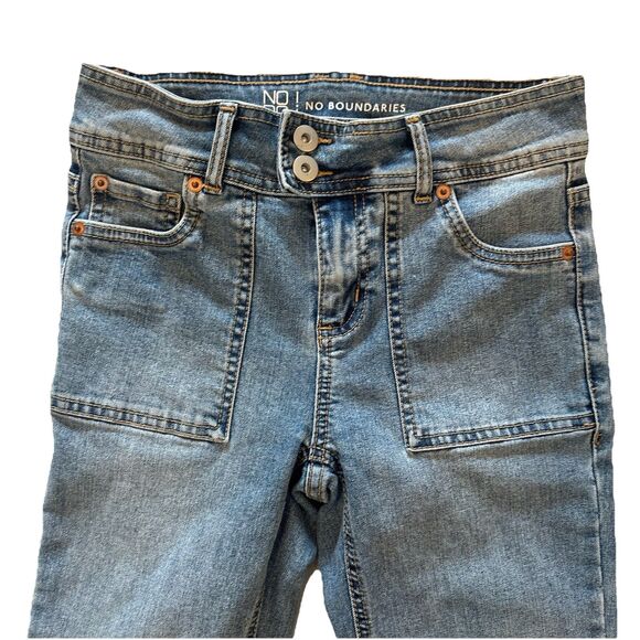 Women’s Boho Hippie Flare Jeans Size 26” Waist Stretch Denim Low Rise - Picture 3 of 8